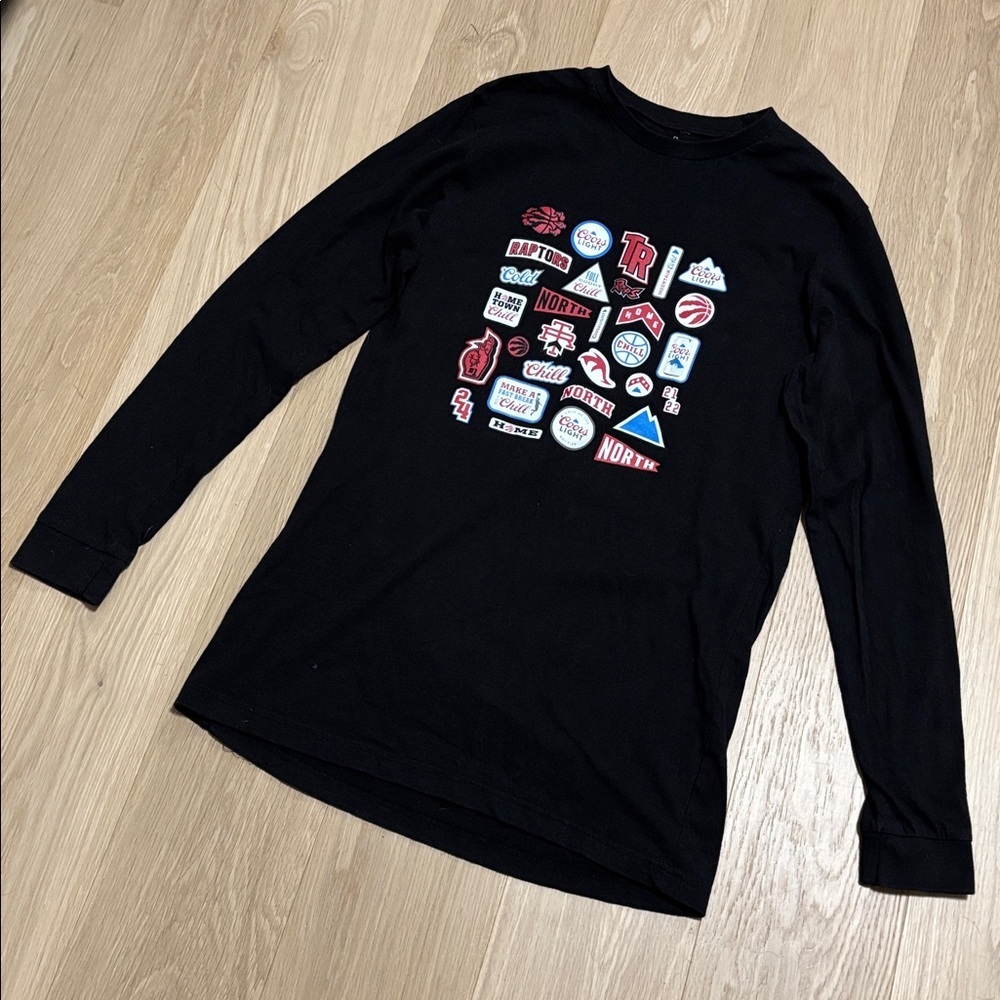 PEACE COLLECTIVE (XS) X COORS LIGHT Raptors Graphic Long Sleeve Tee Unisex RARE - Picture 6 of 9